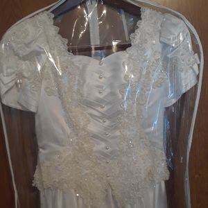 Ginza Collection Size 12 Wedding Gown